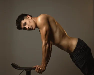 AustinJones_ kullanıcısının Come here and feel my soft skin 🫦 albümü -  8 fotoğraf