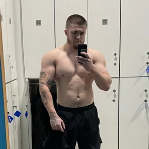 Well_boy Public صورة واحدة|Well_boy Public صورتان|Well_boy Public  3 صور|Well_boy Public  3 صورة