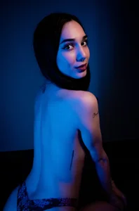 ZoeBelmont Writer in the dark 🖤 รูป  2