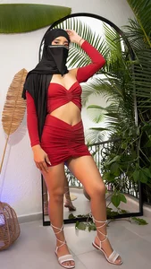 hi od kalila_latif  7 snímek