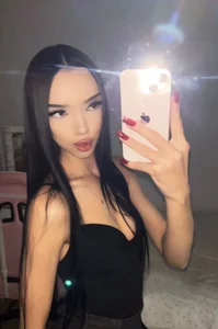 LunaLurk Look at me ❤️ . fénykép