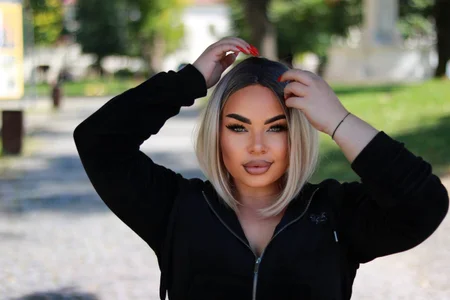 MissLilaa Public Εικόνα 2