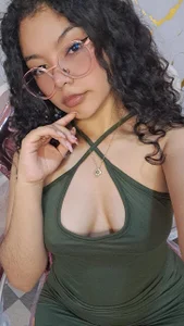 victoria_castillo_b 🍀🍃 Pic 2