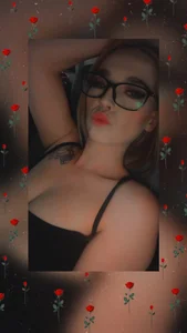 yourfavgirlduh Public slika 9