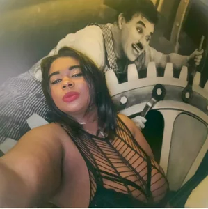 anai_valentinex Bite me Pic