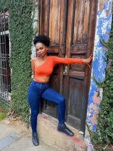 ChantalGarner outdoor photos Pic 7