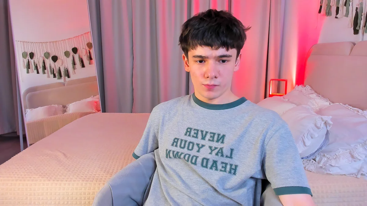 Трендове зображення  9541 Ethan_Crowe