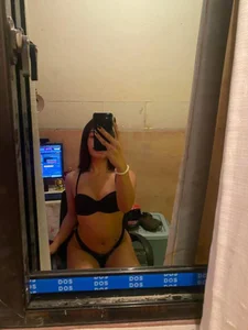 FuckMe_Rianne Public Hình