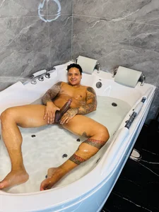very sexy in my jacuzzi od master_jens  2 snímek