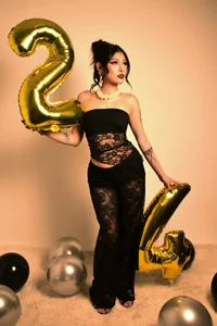 MeganWally kullanıcısının Birthday Queen 🖤 albümü -  fotoğraf
