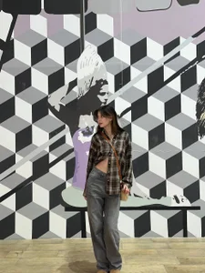 LouiseChavez Look at the vibe Immagine 