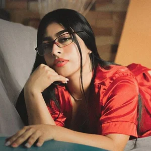 Violet_myers04 Golden ⭐ Pic