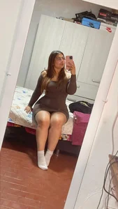 Lia_11_ Public Pic 2