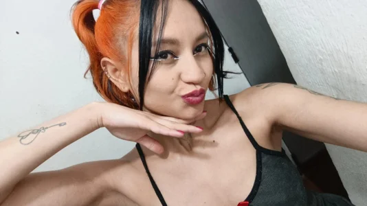 Lia_tomson Public Foto 4