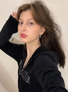 LouiseChavez cute Emi Pic 2