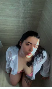 Ales_Kitten_Live Public Pic 3