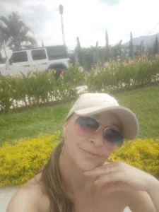 Ivanna_11 Sexi rubia Pic 3