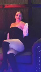 brennastone AFTER PARTY WOMAN Pic 2