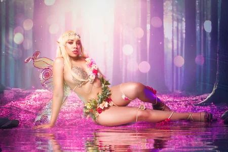 Lizzie-Evans HALLOWEEN Pic 3