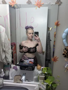 Prettypoison25 Public Pic 4