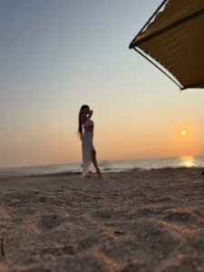 KittyHoneyy Will you take a walk on the beach with me? Billede 3