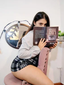 SEX AND BOOKS de _Orquidea_  2 photos