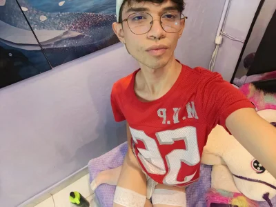 LiamHeatx sexy boy red . fénykép