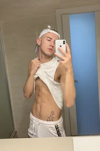 Vuitton Public Pic 5