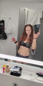 SexyRed247365 Public Pic 5