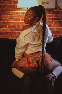 Ammyy_Brown Sexy Schoolgirl Pic