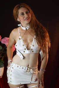 Matureyulyet: Public ( 9 фото)