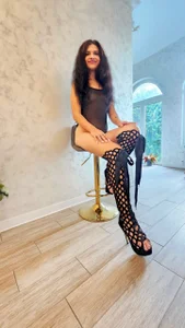 SarraRay sexy but dangerous Hình 7