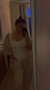 My_Emmy Public  3টি ছবি