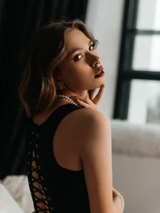 Sierra_Fane Kiss You Pic 2