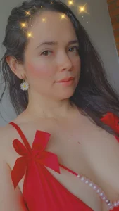 loreen_grey Your wishes are my orders 💜 사진 2