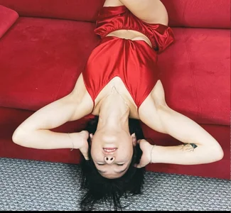 SaraXrayLedy in red<3 Bild