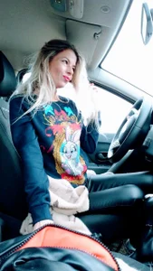 Eva_Melow To go or not to go 🤔 사진