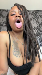 TheAngelHoney Public slika