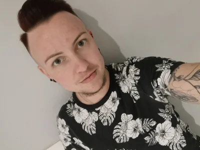 BDSM-PussyPain Public  2টি ছবি