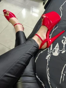 Kinkster_Jade Sexy Heels / HigHeels Pic 3