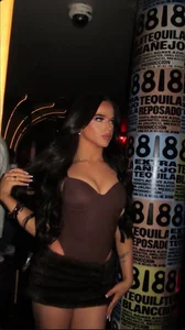 ArabellaUK: Public ( 4 фото)