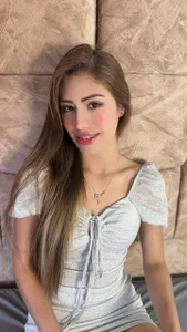 SkyRose_ Public Pic 6