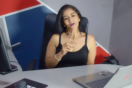 CarlaSNS day in the office صورة واحدة|CarlaSNS day in the office صورتان|CarlaSNS day in the office  صور|CarlaSNS day in the office  صورة