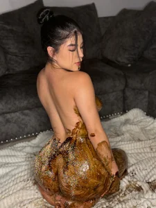 Emmazc_ What if you immerse yourself in a chocolate bath? I have the perfect font! 🤫 صورة واحدة|Emmazc_ What if you immerse yourself in a chocolate bath? I have the perfect font! 🤫 صورتان|Emmazc_ What if you immerse yourself in a chocolate bath? I have the perfect font! 🤫  7 صور|Emmazc_ What if you immerse yourself in a chocolate bath? I have the perfect font! 🤫  7 صورة