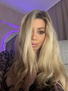 1 de KaylaBenz  6 photos