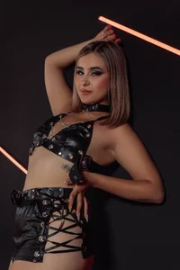 AnnaBrooks1 H O T Immagine 