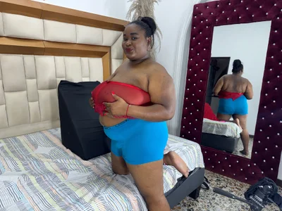 KennyBigWoman Public Pic