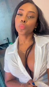 Enjoy my sensual body and perfect curves od Kima1_  snímek