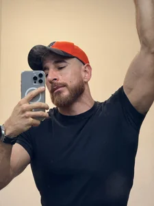 _adamcoper_Mirror selfies📸 Bild 4