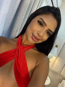 GabyJones_passion red😈图片